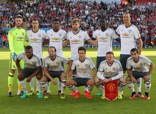 三名前锋的 三名前锋的